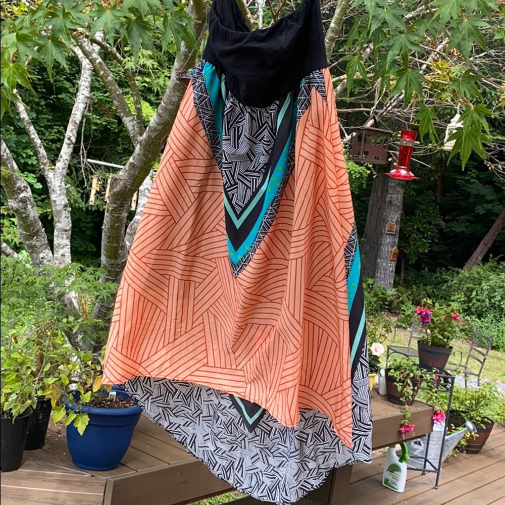 🥂Forever21 Tribal print high low strapless dress